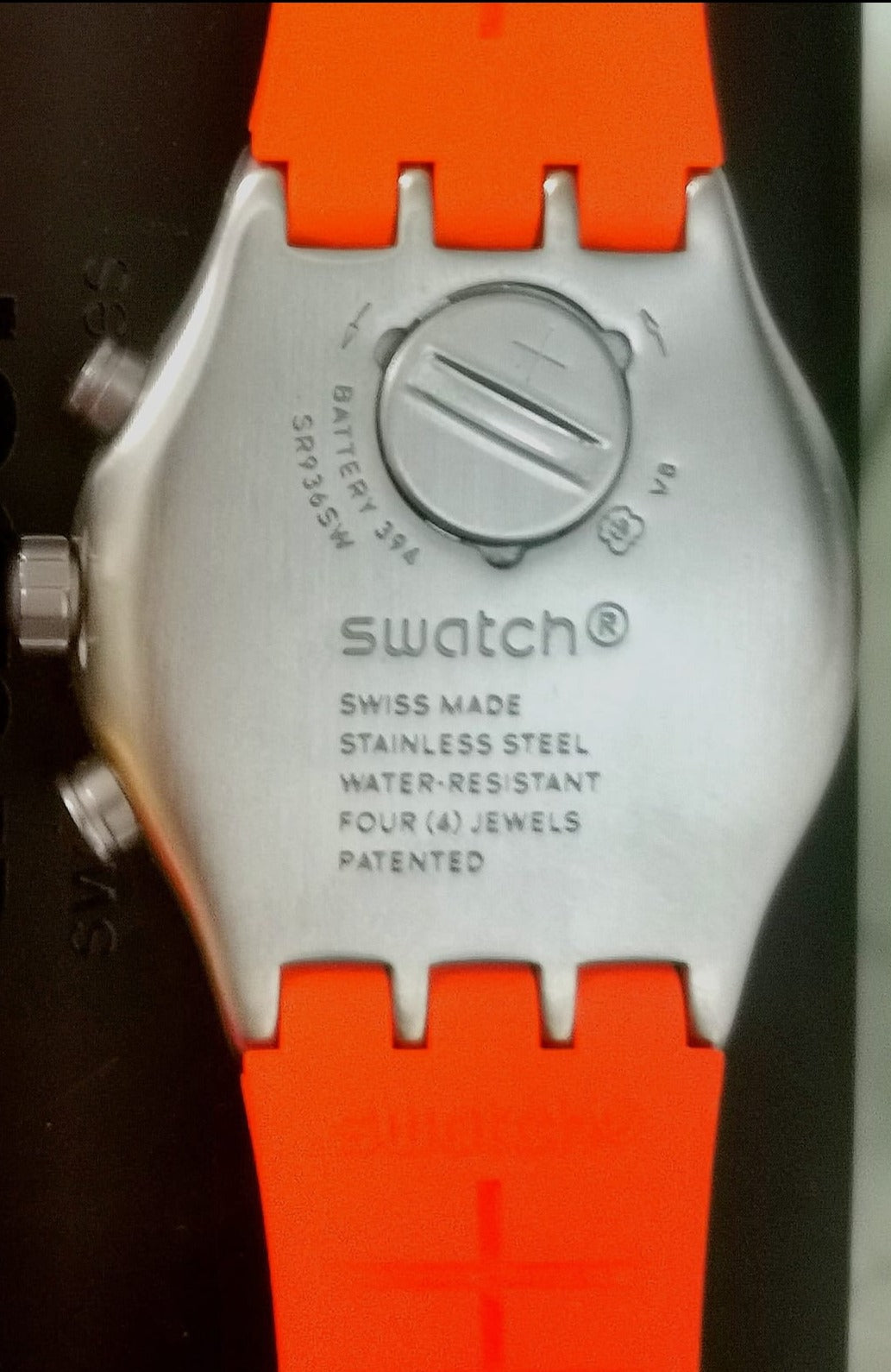 Cronógrafo naranja hiperbrillante de segunda mano YVS483