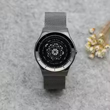 Black Rotating circular Dials Men´s Affordable Watch with Steel Mesh Band