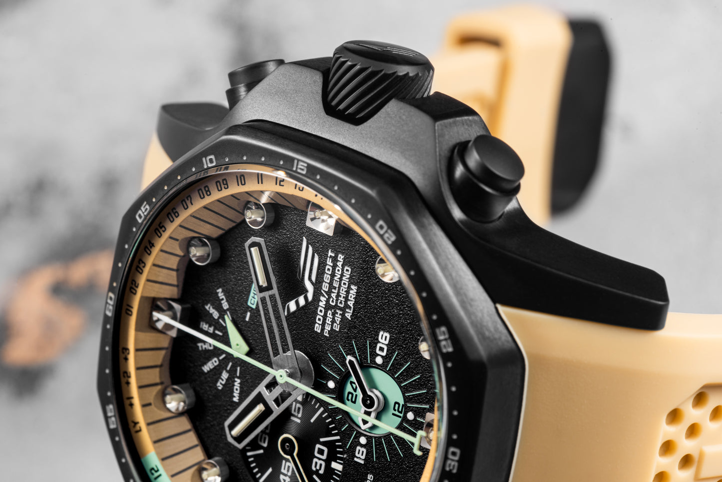 Vostok-Europe Energia-2 Reloj Automático con Brazalete YN84/575A538B