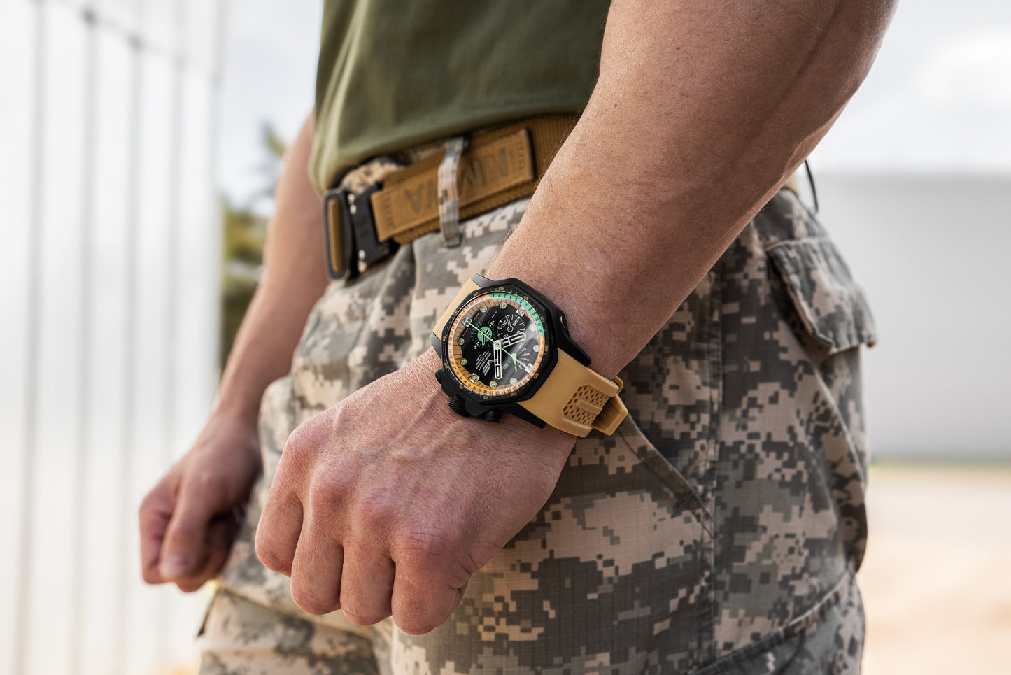 Vostok-Europe Energia-2 Reloj Automático con Brazalete YN84/575A538B