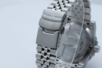 Reloj deportivo de buceo con esfera roja y GMT de 100 m de Ugly Watch Co.